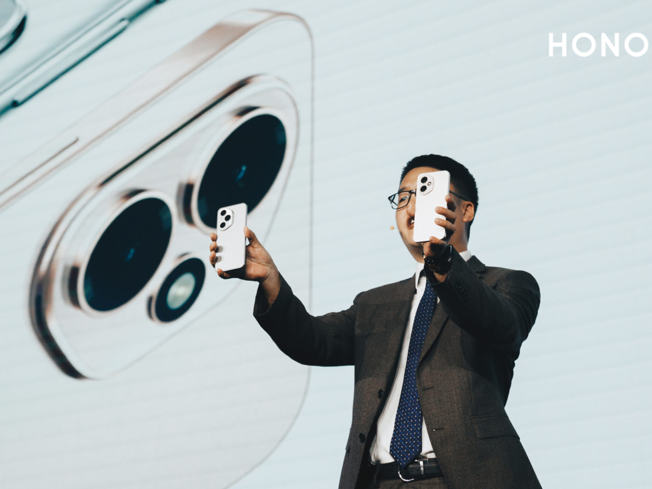 HONOR CEO Fred Zhuo